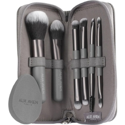 Набор Travel Brush Set: Кисти для макияжа + Спонж