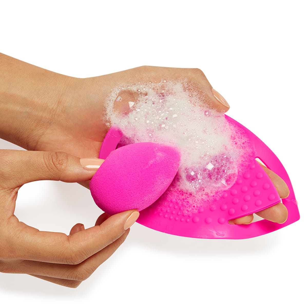 Рукавичка для очищения спонжей и кистей Beautyblender Keep.It.Clean - фото 4