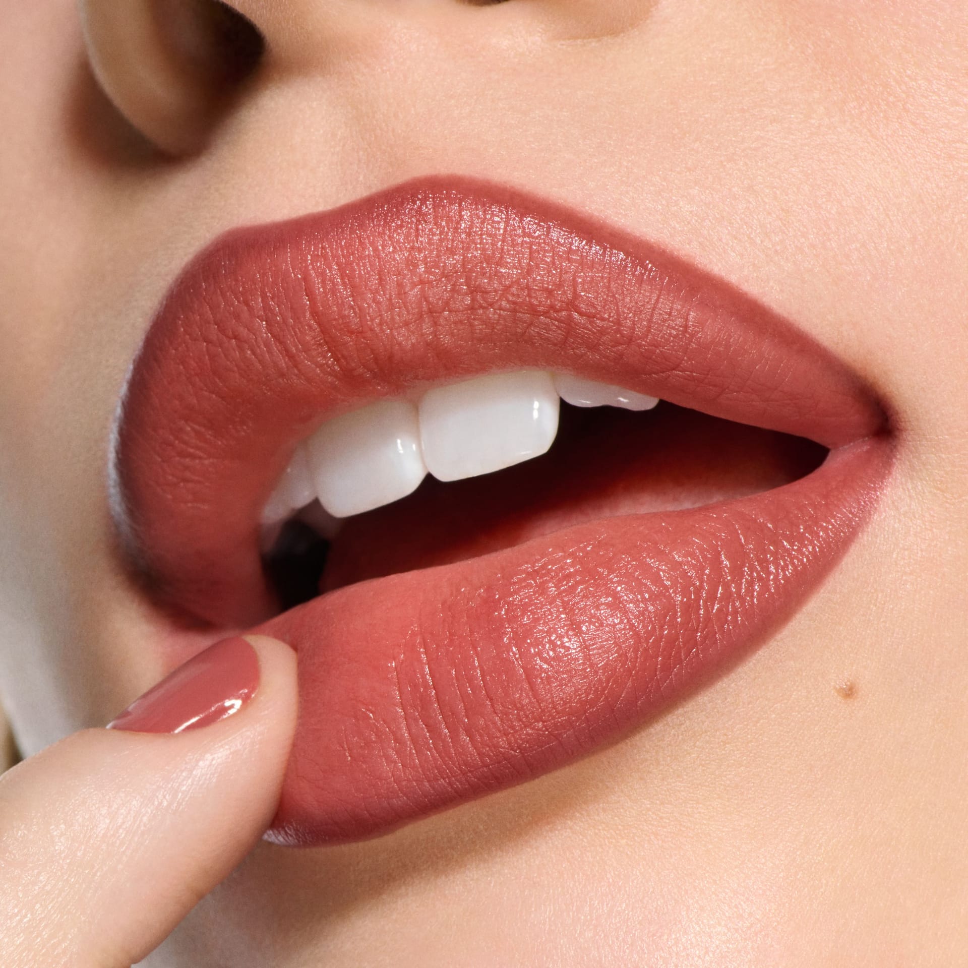 Глянцевый карандаш для губ Lipglazer Glossy Liner - фото 3
